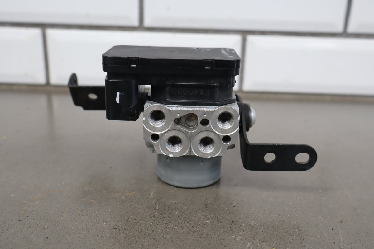 2018-2025 Kawasaki Ninja 400 ABS Pump 16082-0785