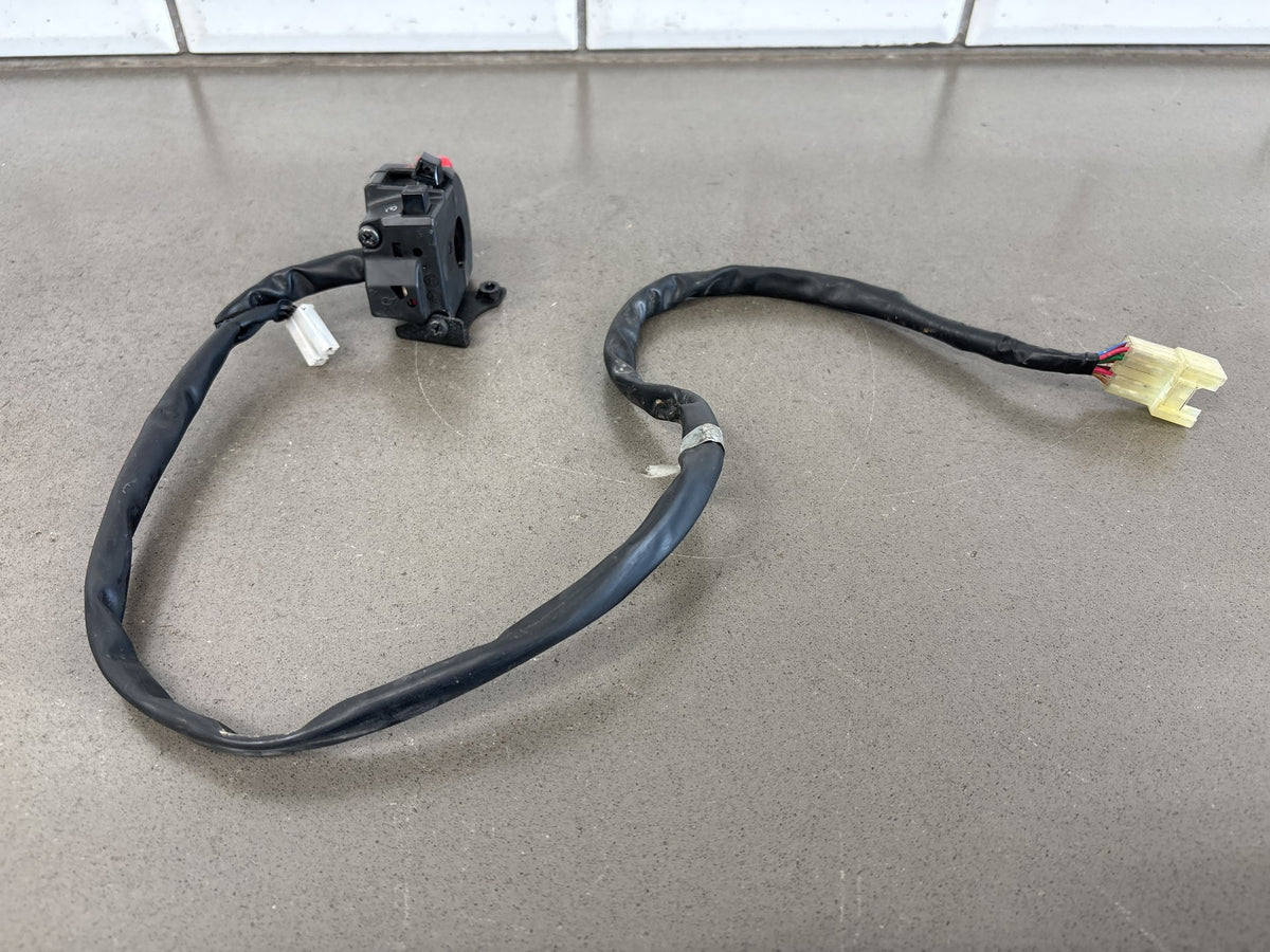 2010-2014 Kawasaki Concours 14 ZG1400 Right Handlebar Control Switch 46091-0189
