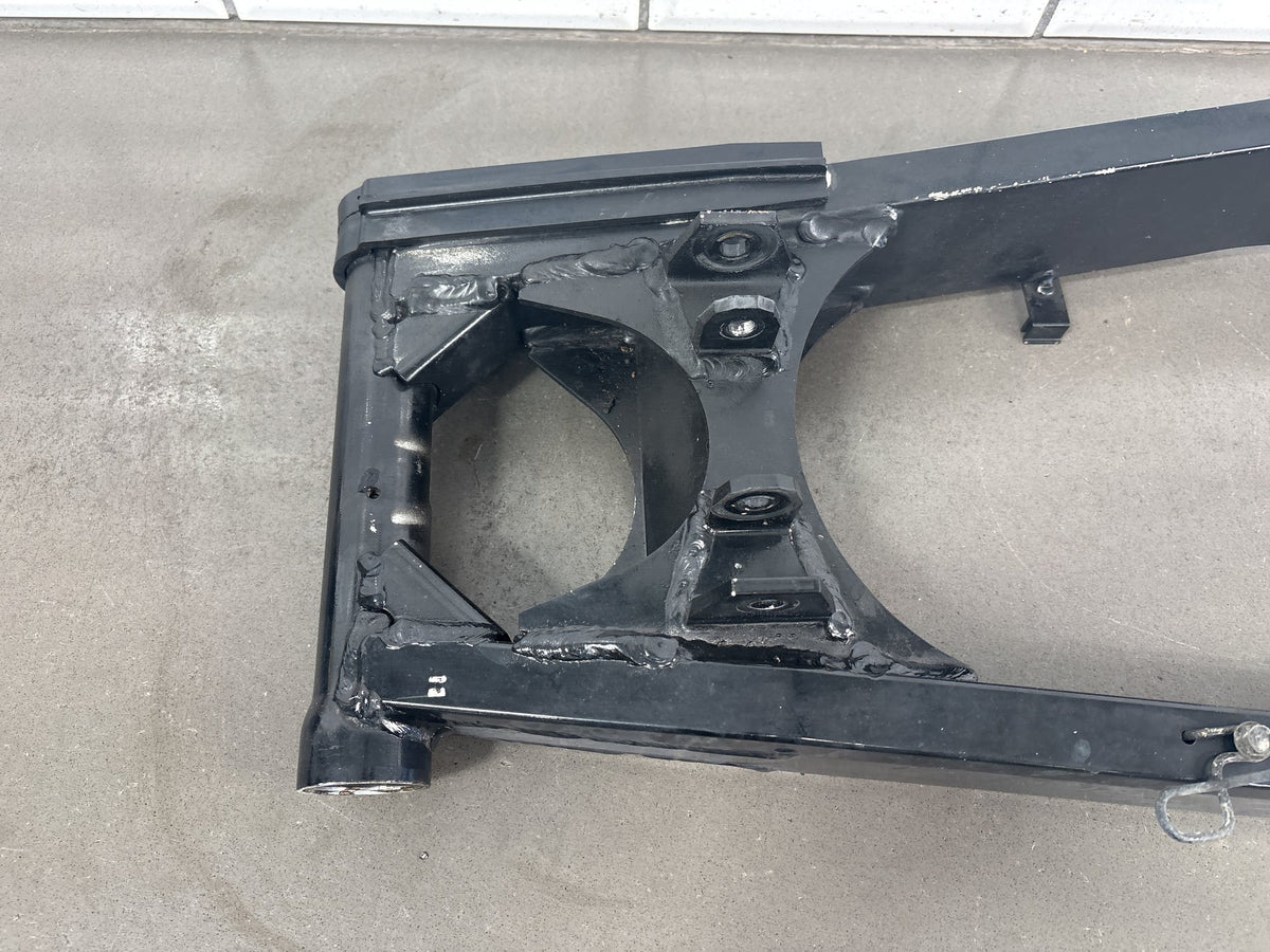 1990-1993 Kawasaki Ninja ZX-11 ZX1100C Swingarm Swing Arm OEM 33001-1351