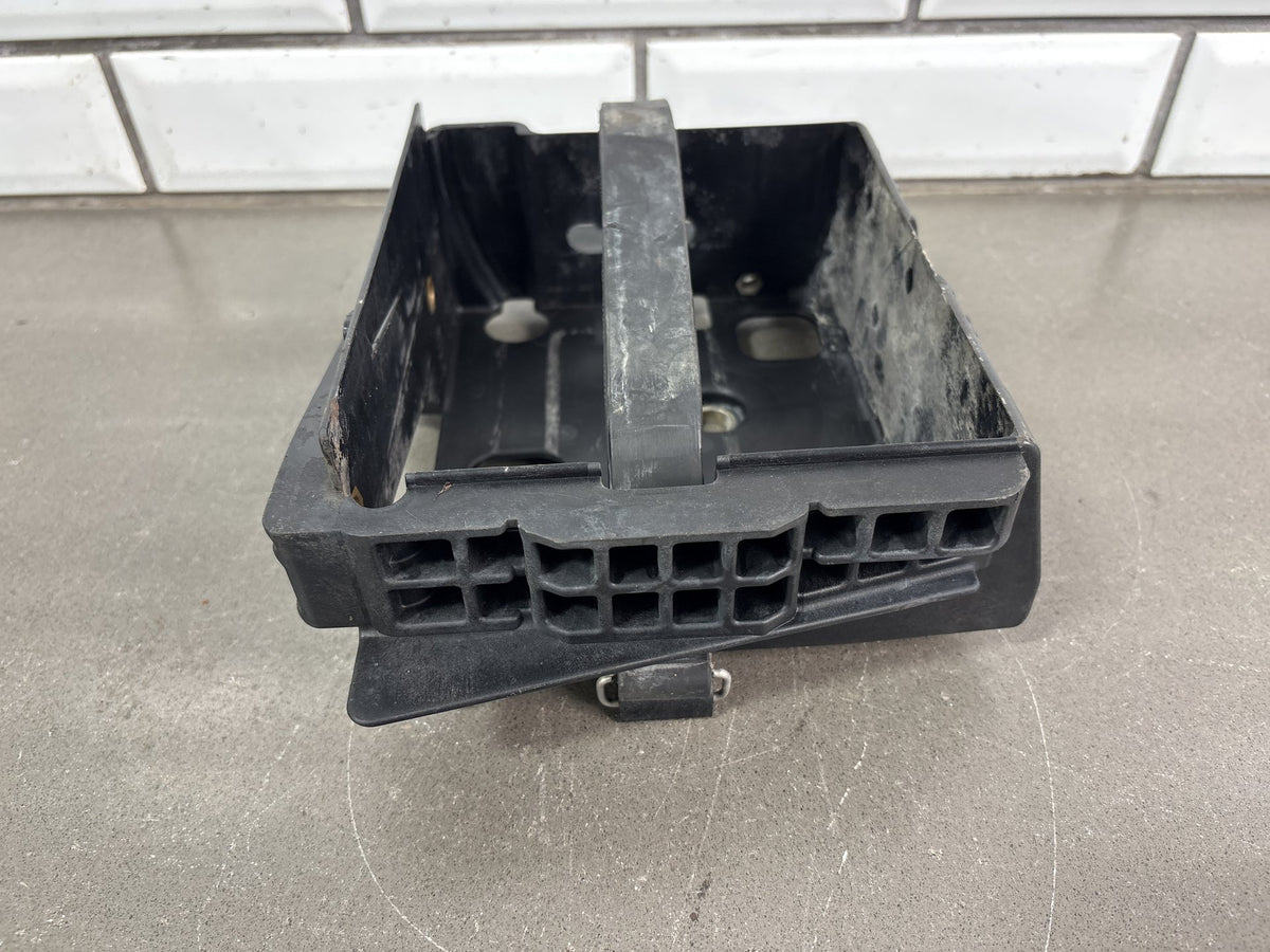 06-08 Dyna Super Glide Street Bob Low Rider Harley Battery Tray Box 70379-06