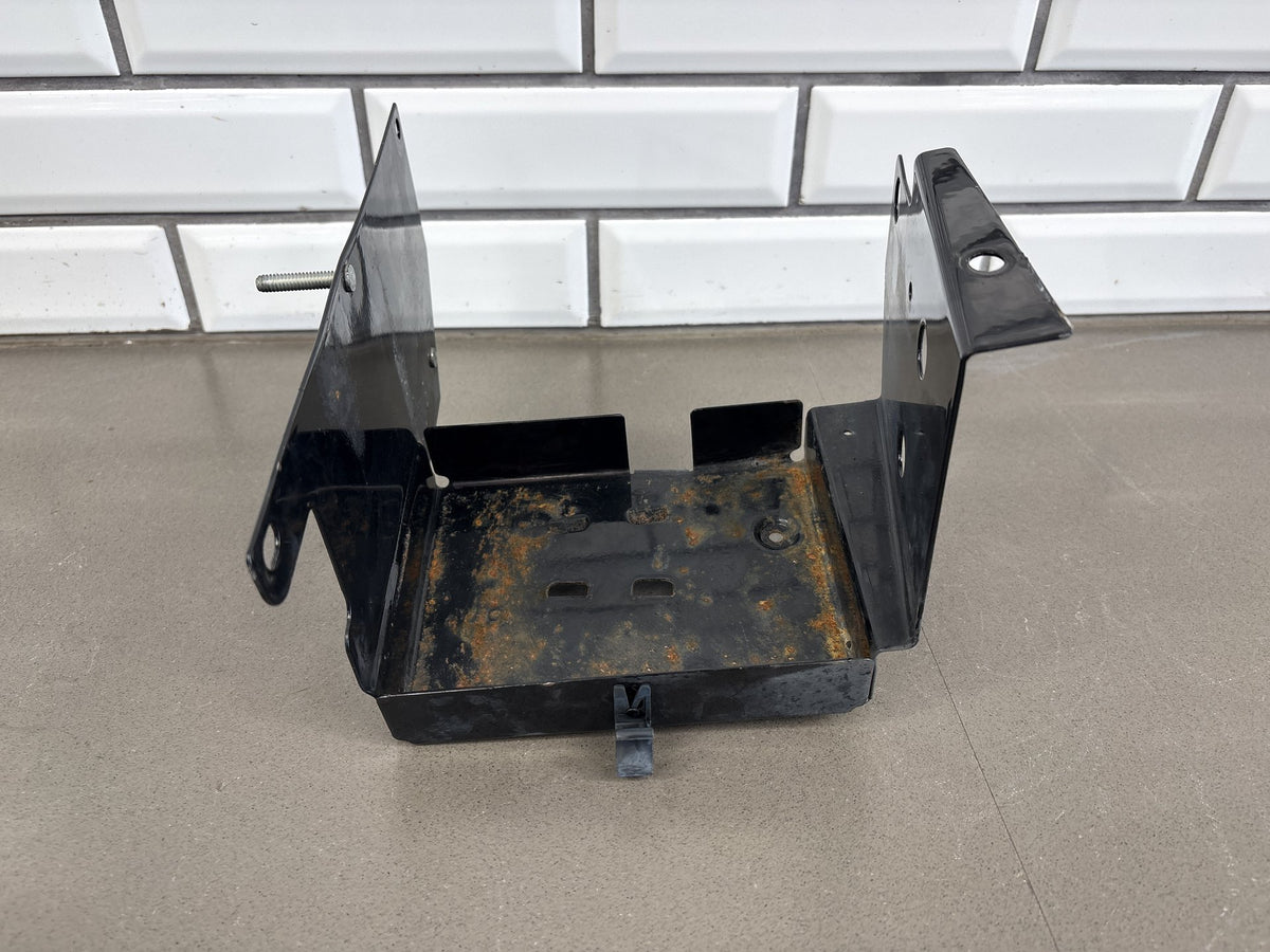 2002-2006 Harley Road King FLHR FLHRI FLHRCI Battery Tray OEM 66281-02A