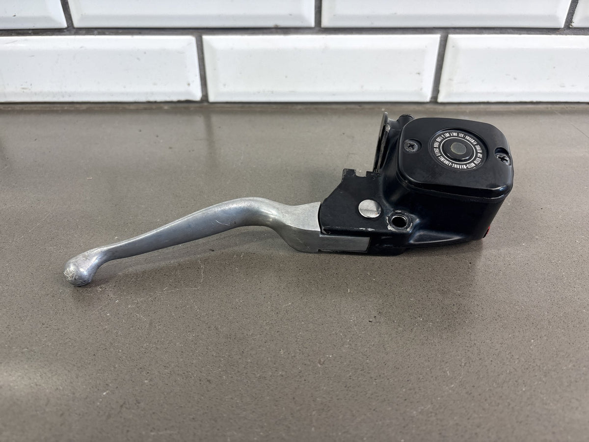 00-05 Harley Heritage Softail FLSTC FLSTCI Front Brake Master Cylinder 45019-96D