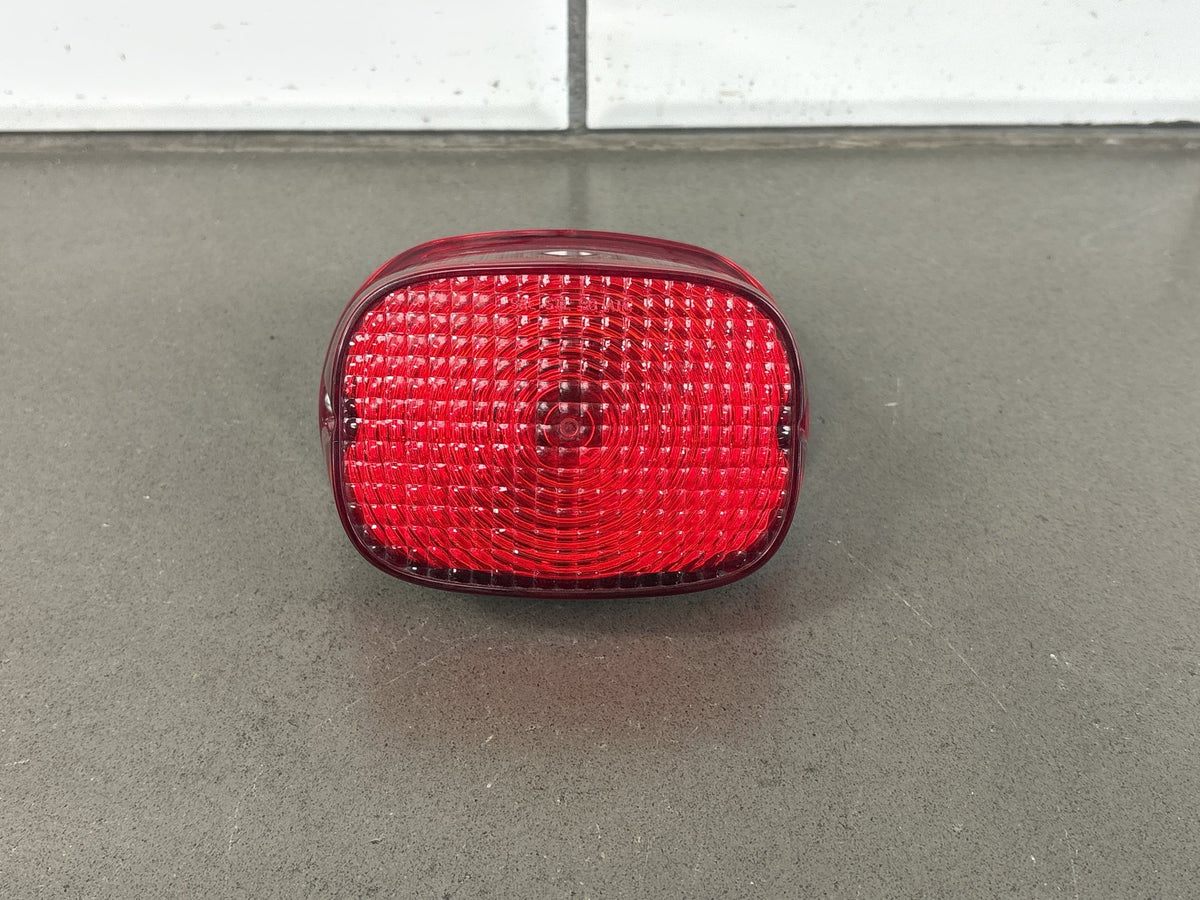 99-05 Harley Road King FLHR FLHRI FLHRCI FLHRS FLHRSI Tail Light & Base 68368-03