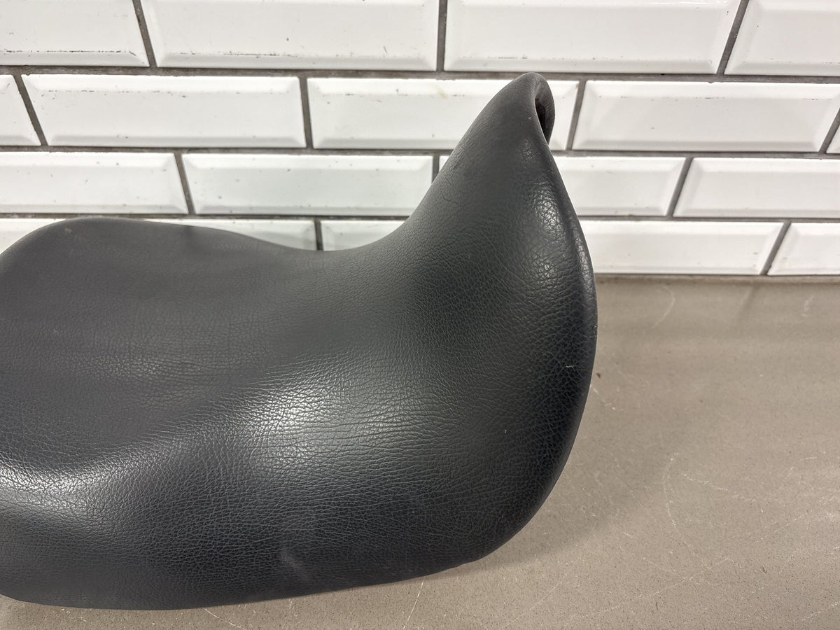 2000 Triumph Tiger 900 T709 Front Rider Seat OEM