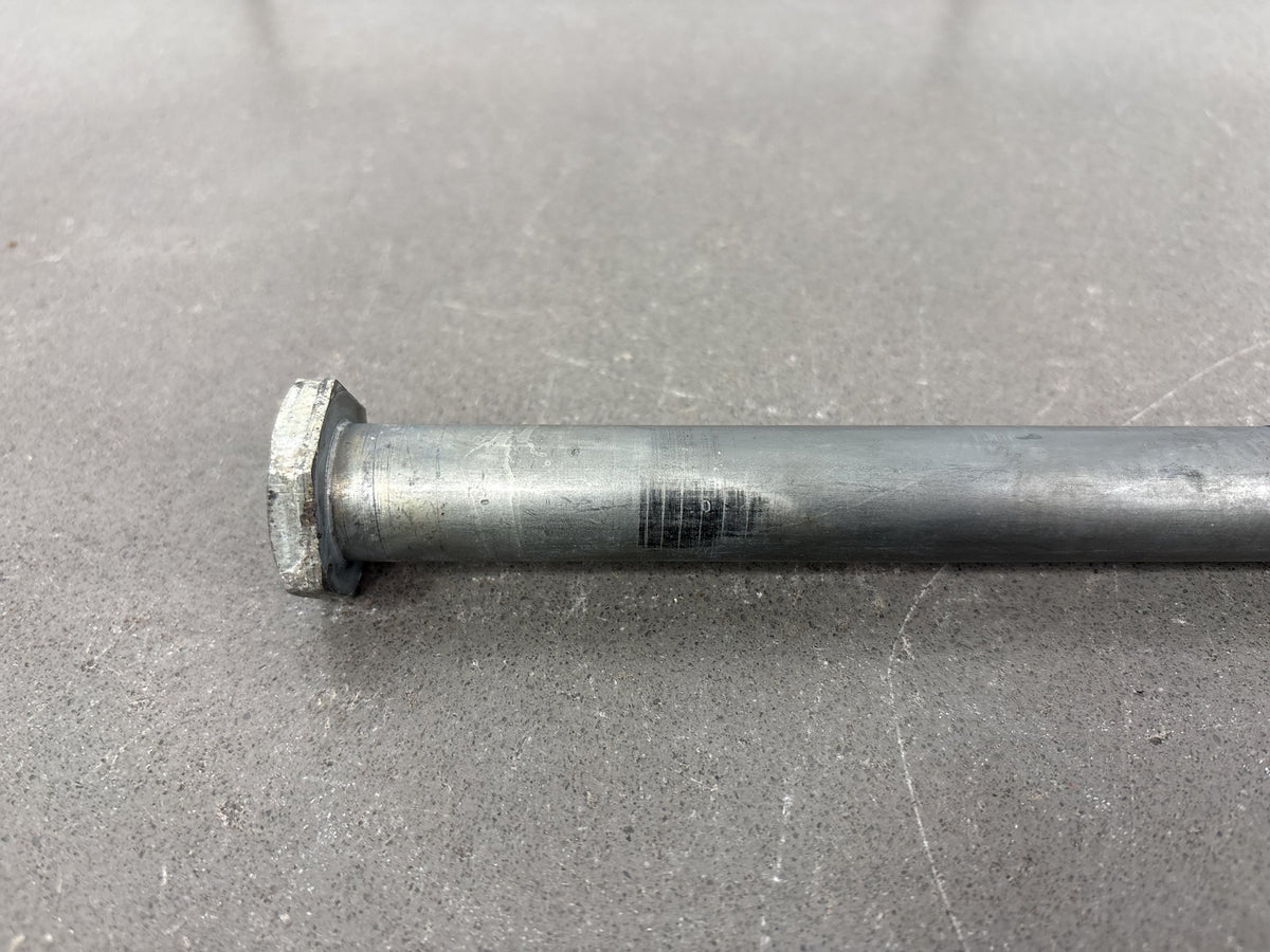 06-17 Harley Dyna FXD FXDB FXDL FXDWG FXDF FLD Swingarm Pivot Shaft OEM 47641-06