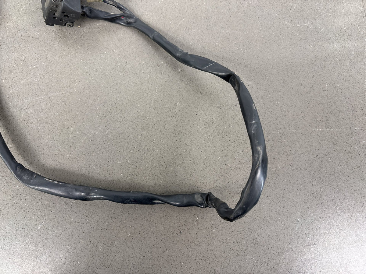 2006 Yamaha FJR1300A Right Handlebar Switch Kill Start Black OEM 3P6-83963-00-00