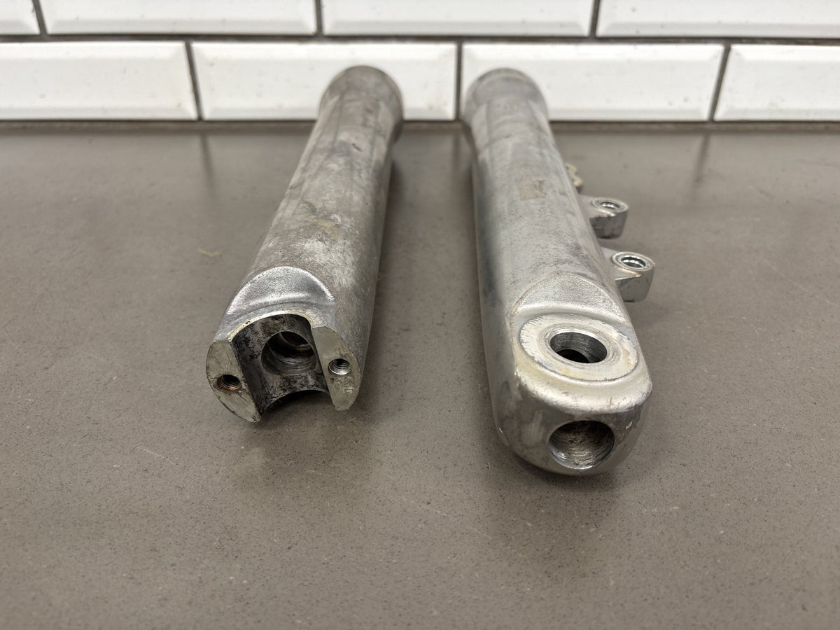 2006-2017 Harley-Davidson Dyna 49mm Front Fork Lowers Sliders 45947-06 45948-06