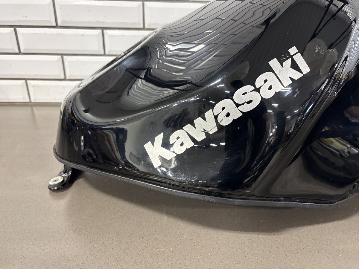 1992-1993 Kawasaki Ninja ZX-11 ZX1100C Fuel Gas Tank OEM 51003-5396-H8