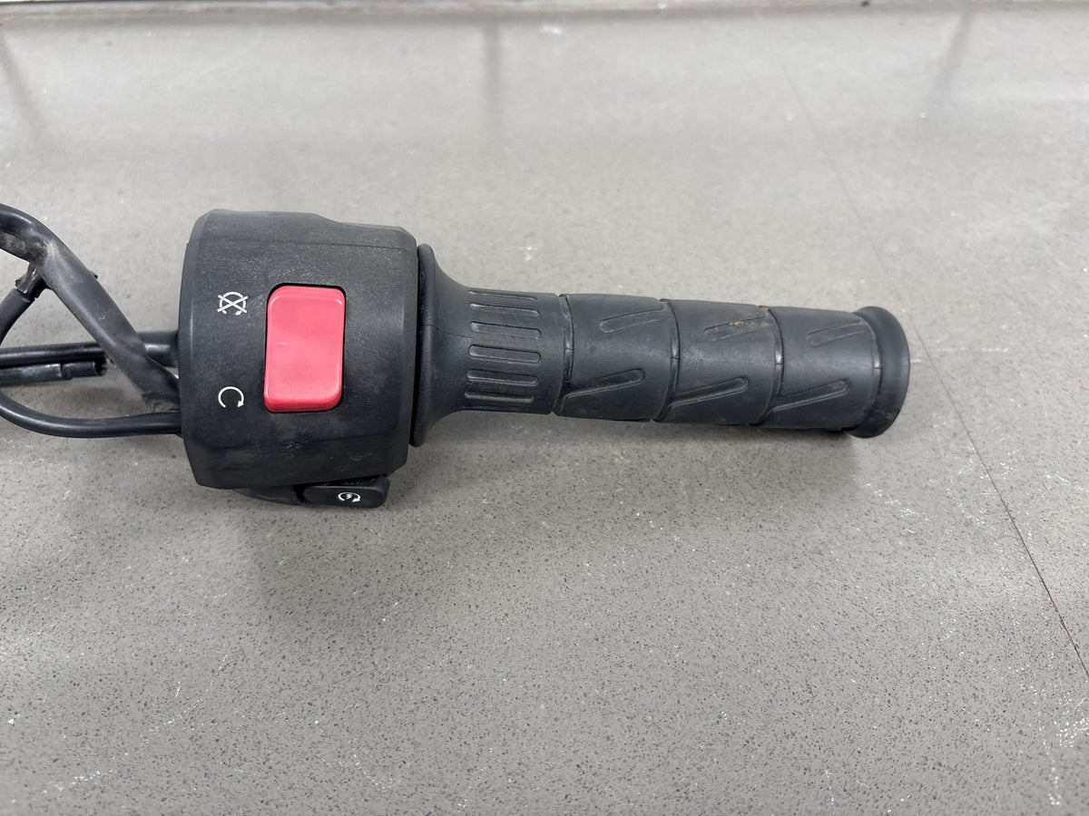 20-25 Kawasaki Ninja 650 EX650 Right Switch Throttle & Cables 46091-0488