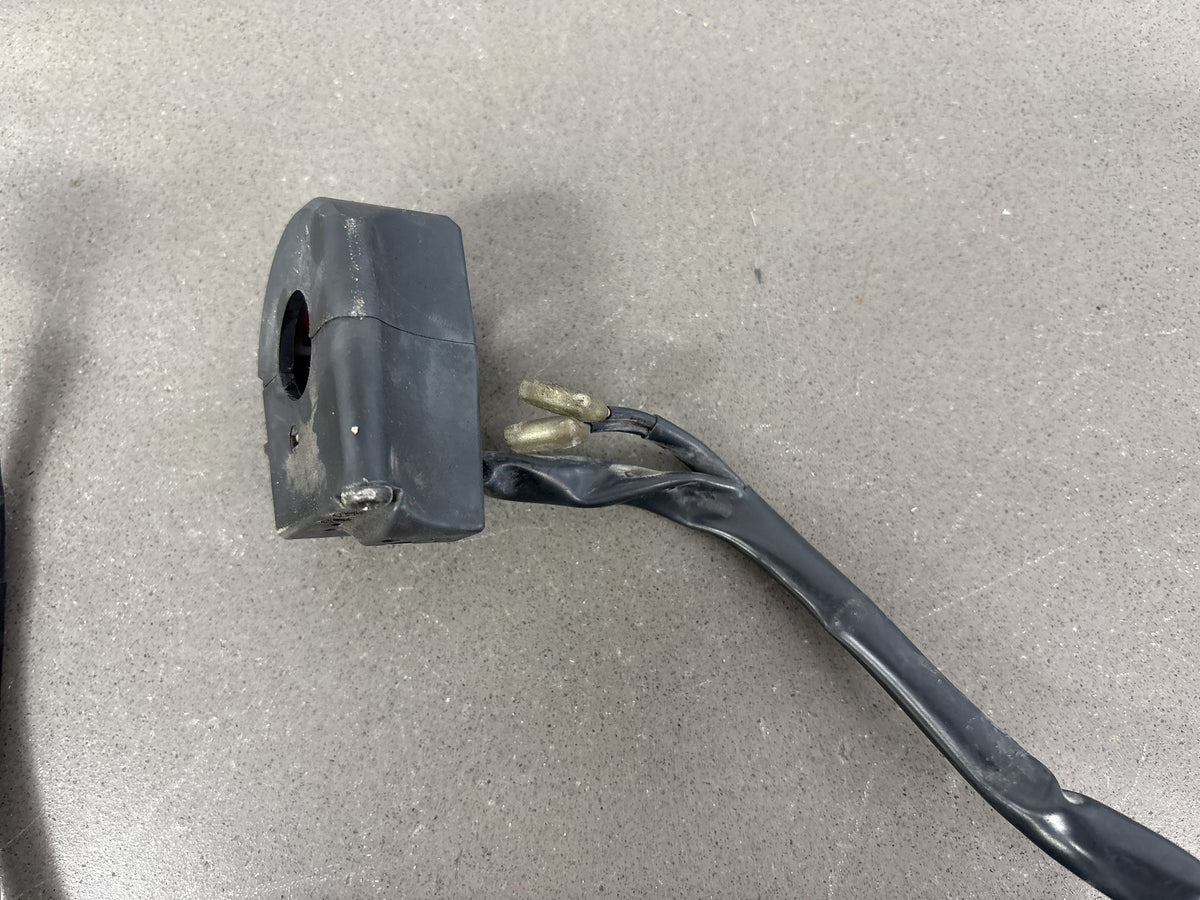 2006 Yamaha FJR1300A Right Handlebar Switch Kill Start Black OEM 3P6-83963-00-00