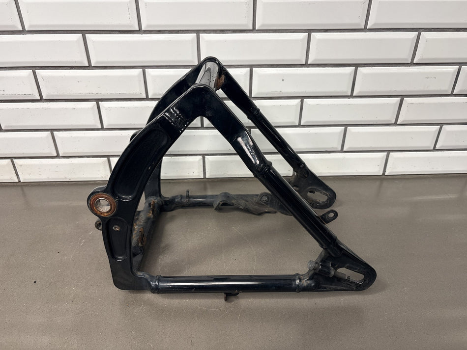 00-06 Harley Heritage Softail Classic FLSTC FLSTCI Rear Swingarm OEM 47573-00A