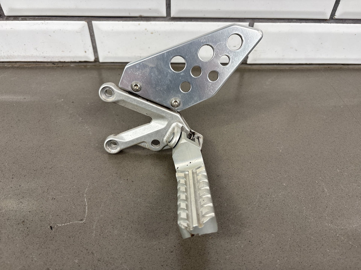 2004-2010 Aprilia RSV1000R Tuono Front Footpeg Brackets Knight Design Lower Pegs