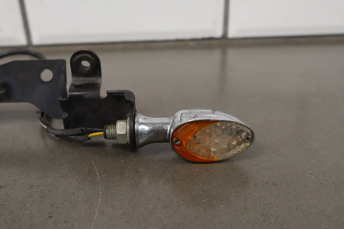 2001-03 Suzuki VL800 Volusia Front Turn Signal Set OEM with Bracket/Mount