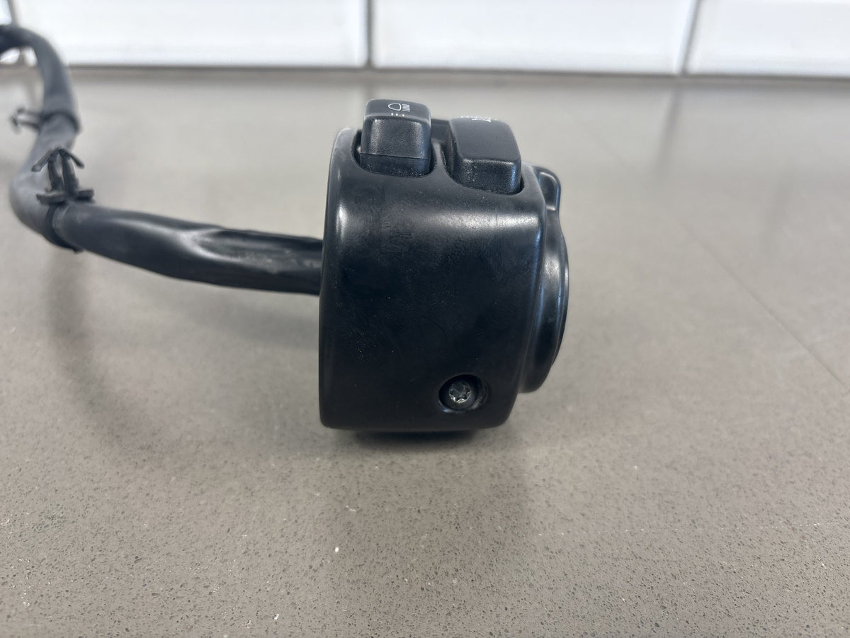 2002-2006 Harley Road King FLHRCI Left Switch Housing Black Cruise OEM 71567-96