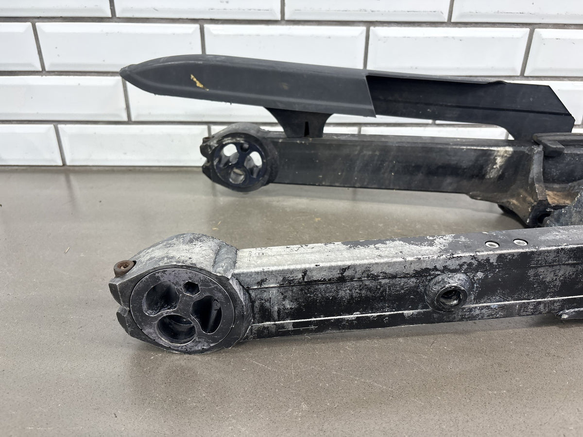 2000 Triumph Tiger 900 T709 Swingarm OEM T2050024