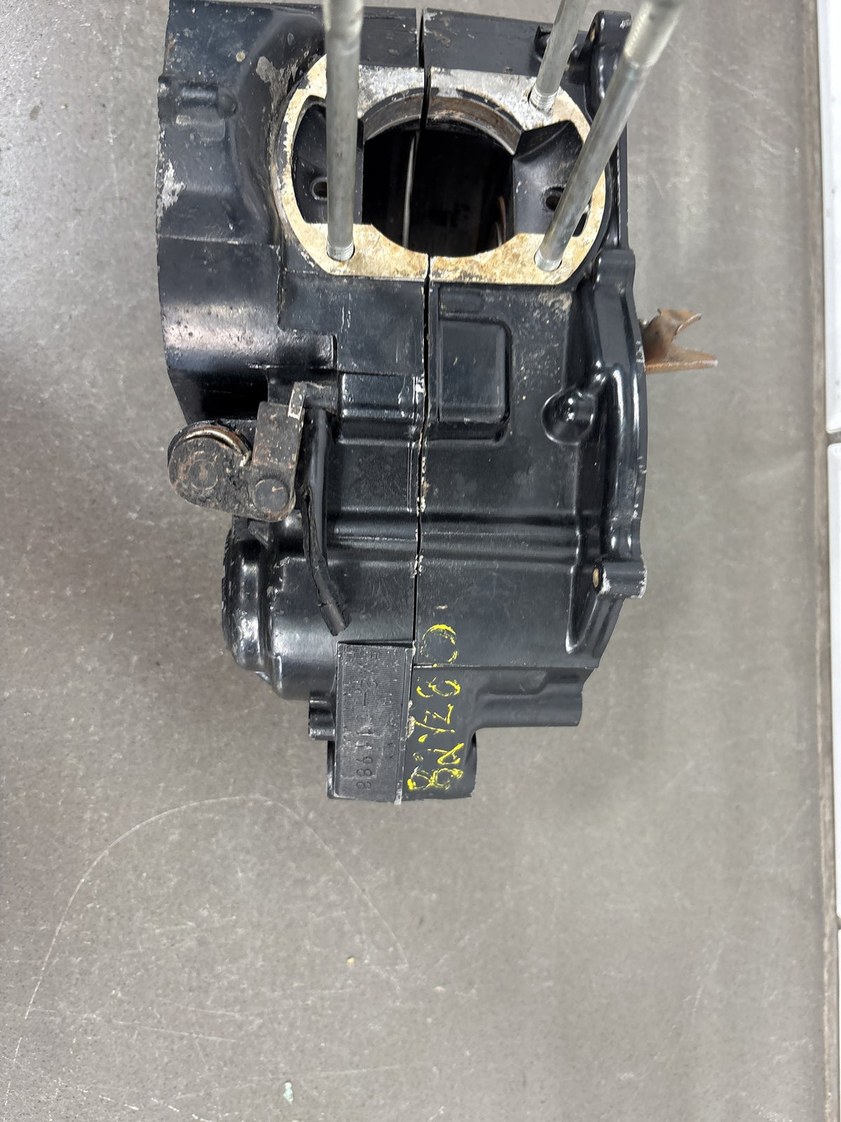 1982 Yamaha YZ80 Engine Crankcases Center Cases OEM