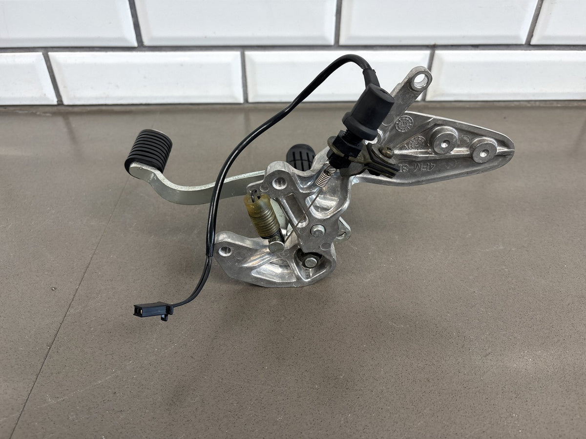 1999-2007 Yamaha YZF600R Pair Left Right Rearsets Shift Lever Brake Pedal OEM