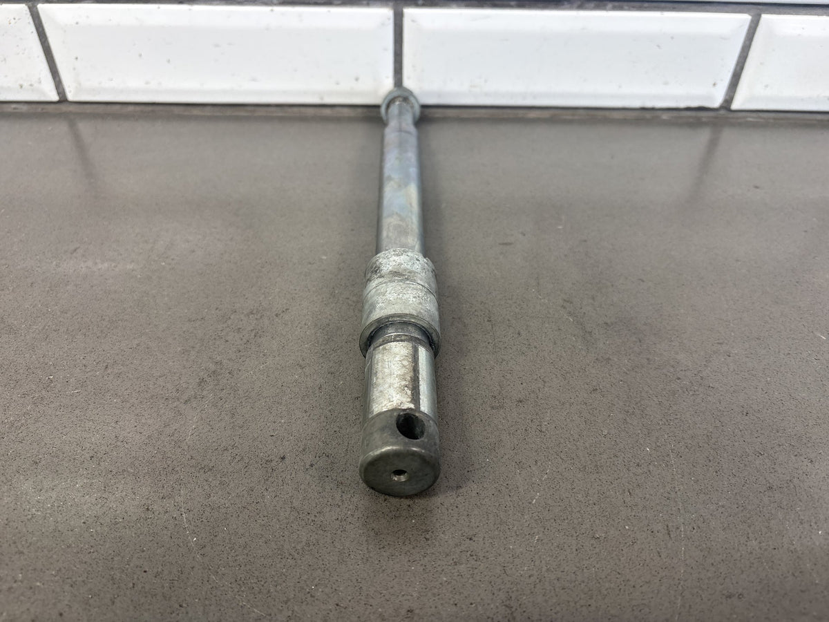 00-06 Harley Road King FLHR FLHRI FLHRCI FLHRS Front Axle Silver OEM 43364-00