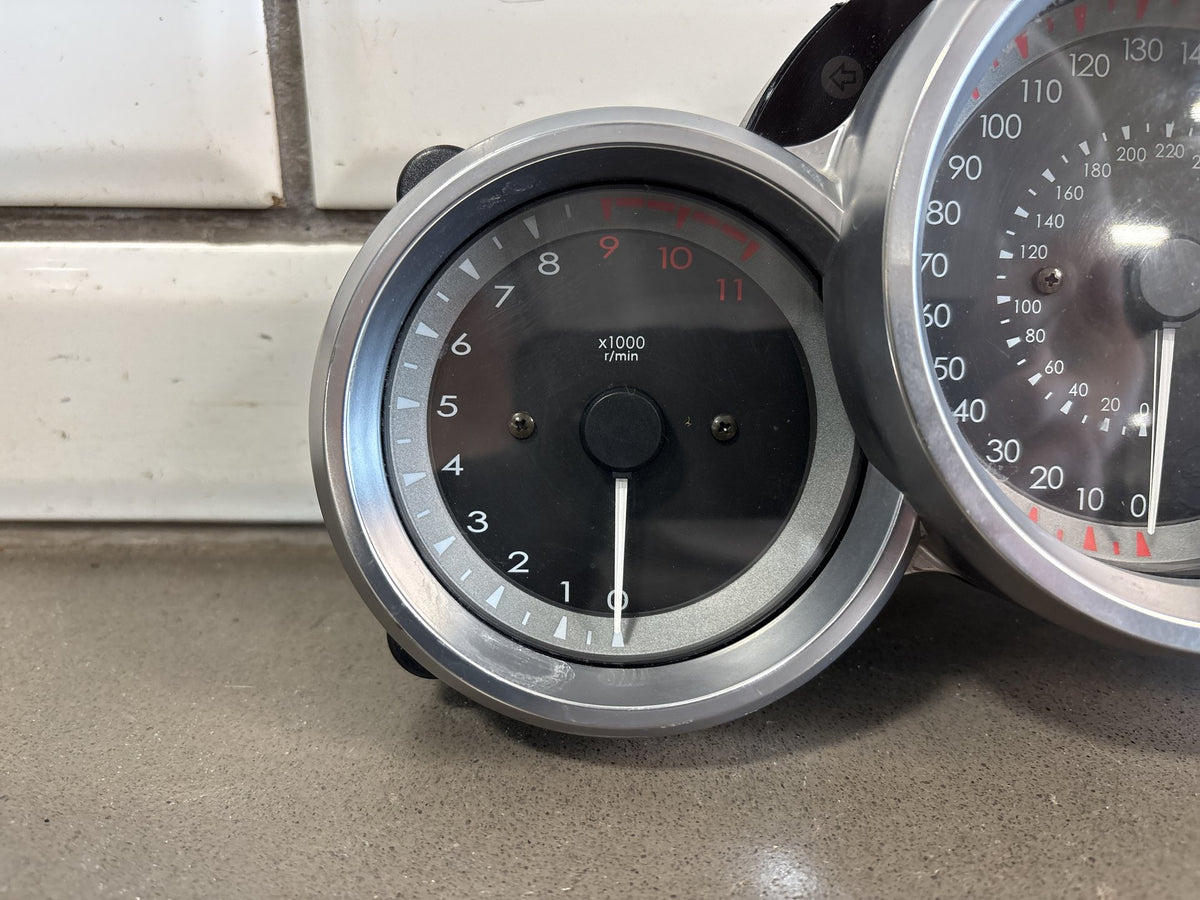 2006-2007 Yamaha FJR1300 Speedometer Gauge Cluster MPH OEM 3P6-83500-21-00