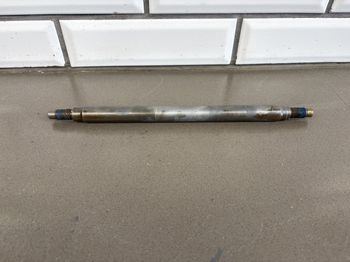 2002-2006 Harley Road King FLHR FLHRI FLHRCI Swingarm Pivot Shaft OEM 47505-02