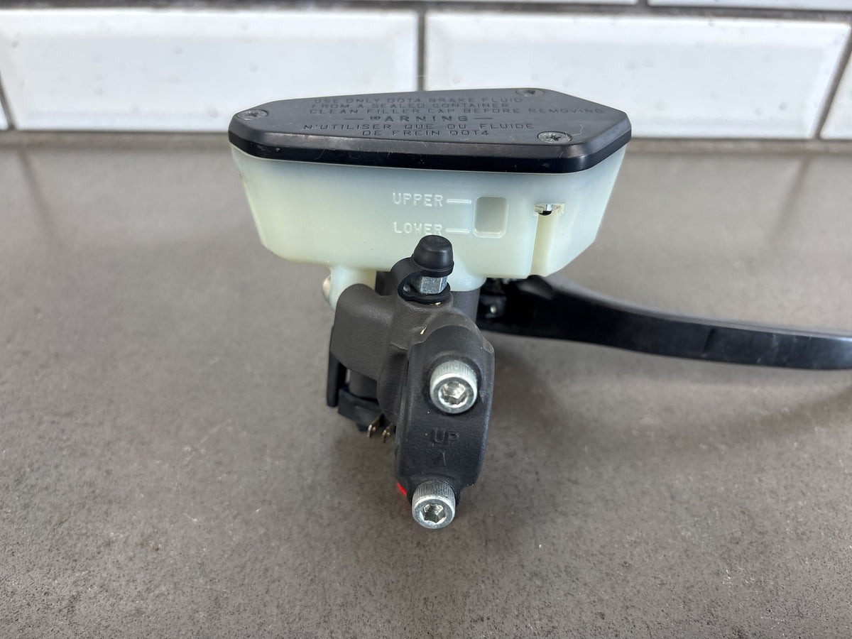 2010-2014 Kawasaki Concours 14 ZG1400 Front Brake Master Cylinder 43015-0148