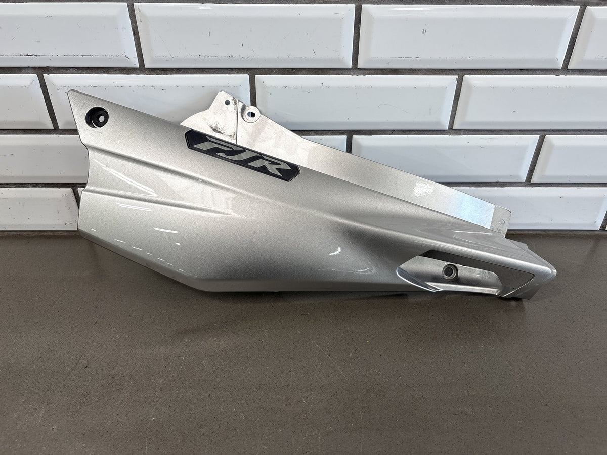 2006-2011 Yamaha FJR1300 Left Side Cover Panel Silver OEM 3P6-21711-00-P0