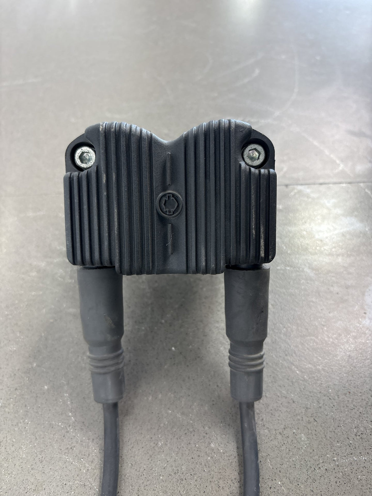 2001-2006 Harley Road King FLHR FLHRI FLHRCI Ignition Coil OEM 31743-01