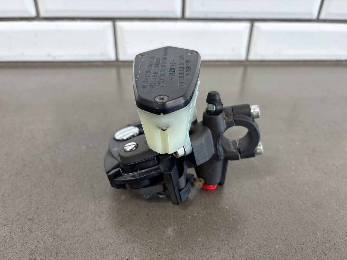 2010-2014 Kawasaki Concours 14 ZG1400 Front Brake Master Cylinder 43015-0148