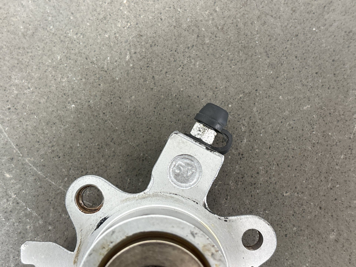 2006-2008 Yamaha FJR1300 Clutch Slave Cylinder Release OEM 2D2-16381-00-00