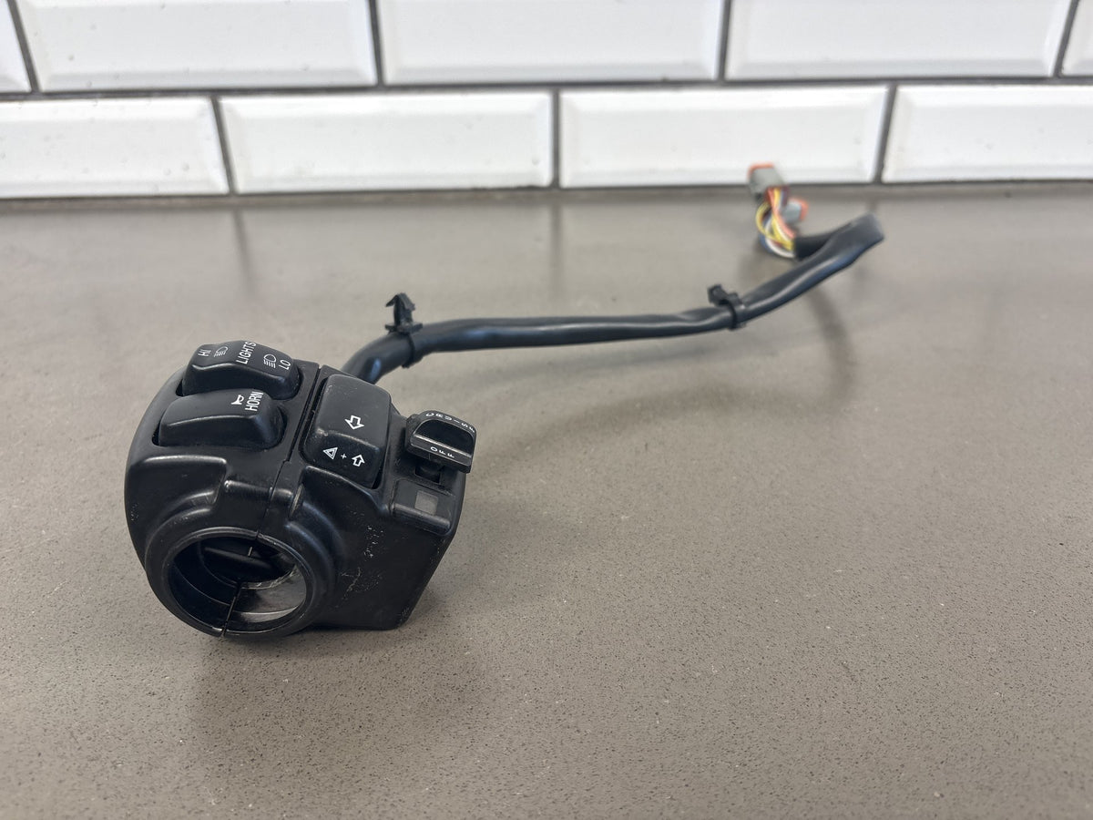 2002-2006 Harley Road King FLHRCI Left Switch Housing Black Cruise OEM 71567-96