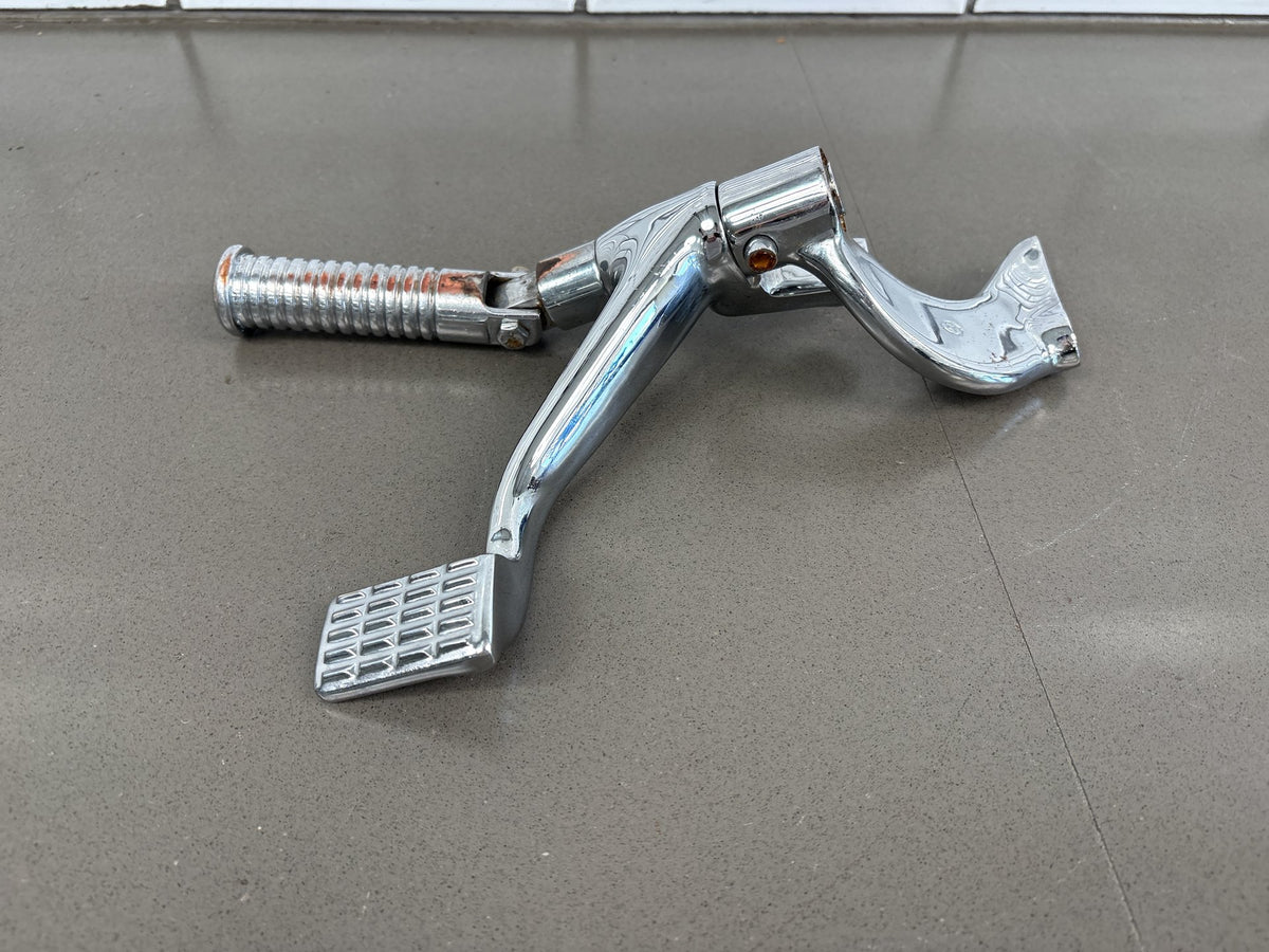 04-13 Harley Davidson Sportster XL 1200 883 Foot Peg Forward Controls Left/Right