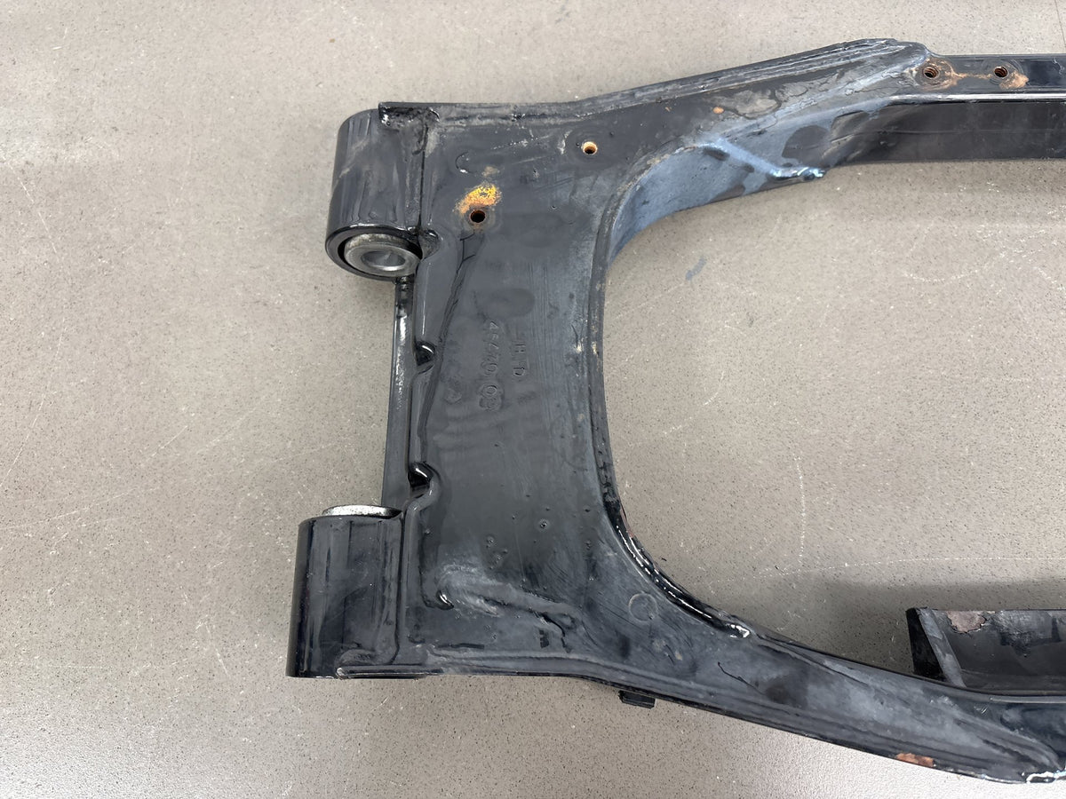 2002-2006 Harley Road King FLHR FLHRI FLHRCI FLHRS Swingarm Black OEM 47549-02A