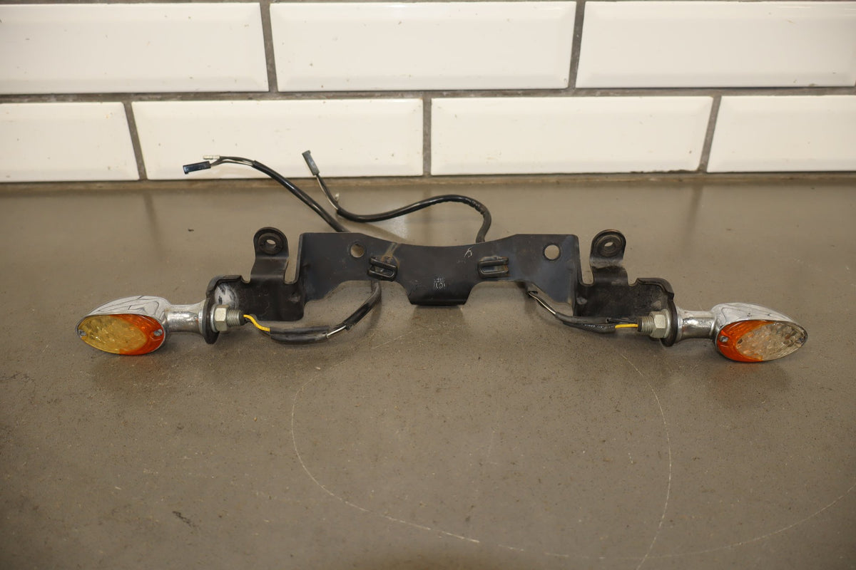 2001-03 Suzuki VL800 Volusia Front Turn Signal Set OEM with Bracket/Mount