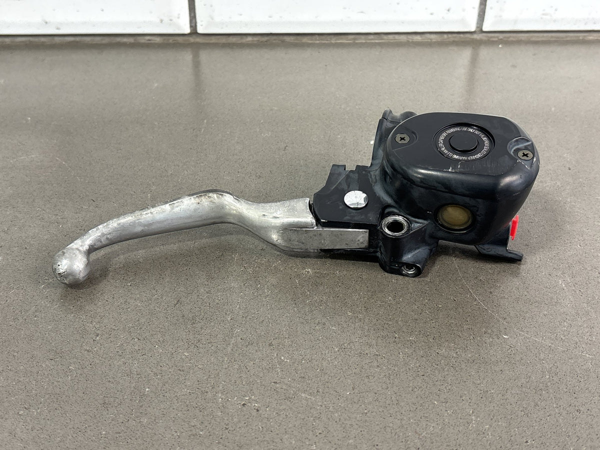 2004-2006 Harley Sportster XL883 XL1200C Front Master Cylinder OEM 45146-04