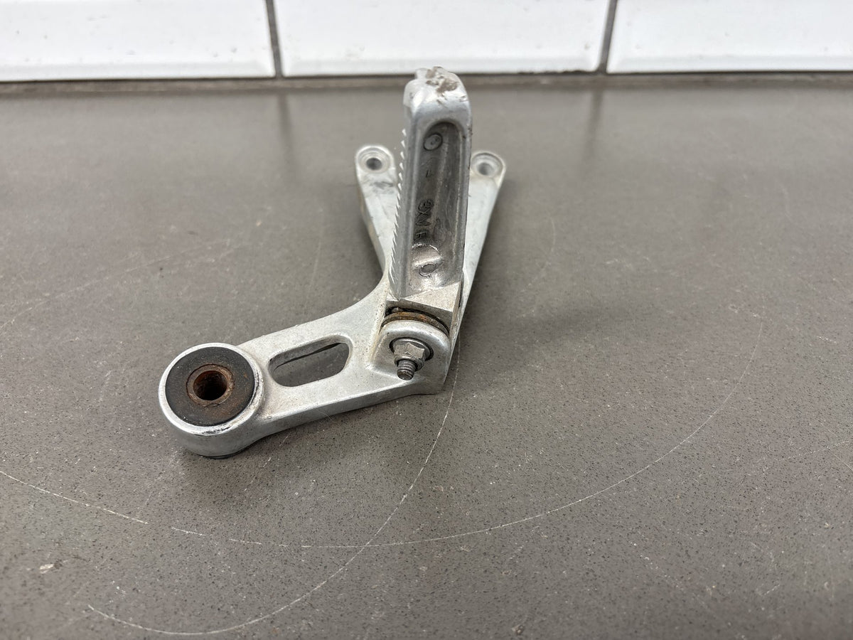 1999-2002 Yamaha YZF-R6 Rear Passenger Foot Peg Brackets Pair OEM
