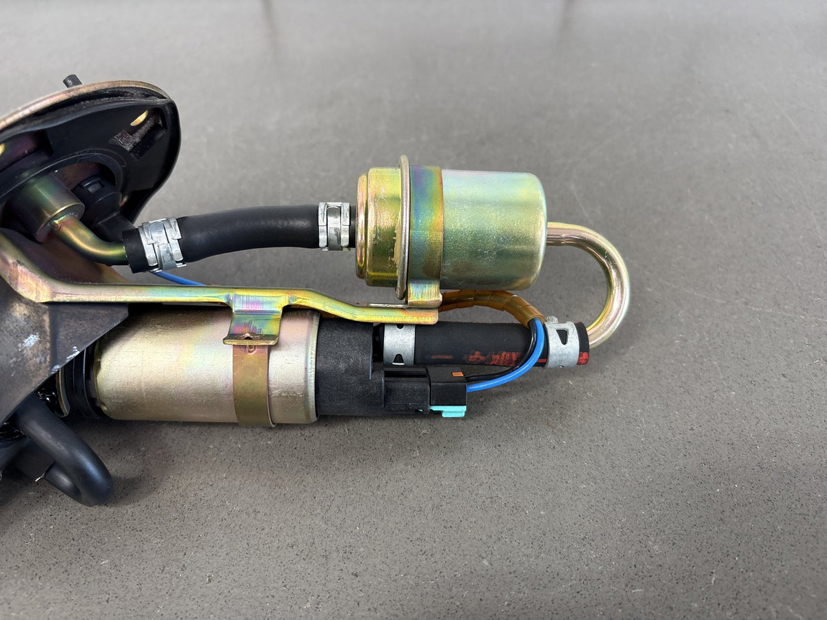 2002-06 Honda VFR800 Interceptor Fuel Pump Assembly OEM 16700-MCW-D02