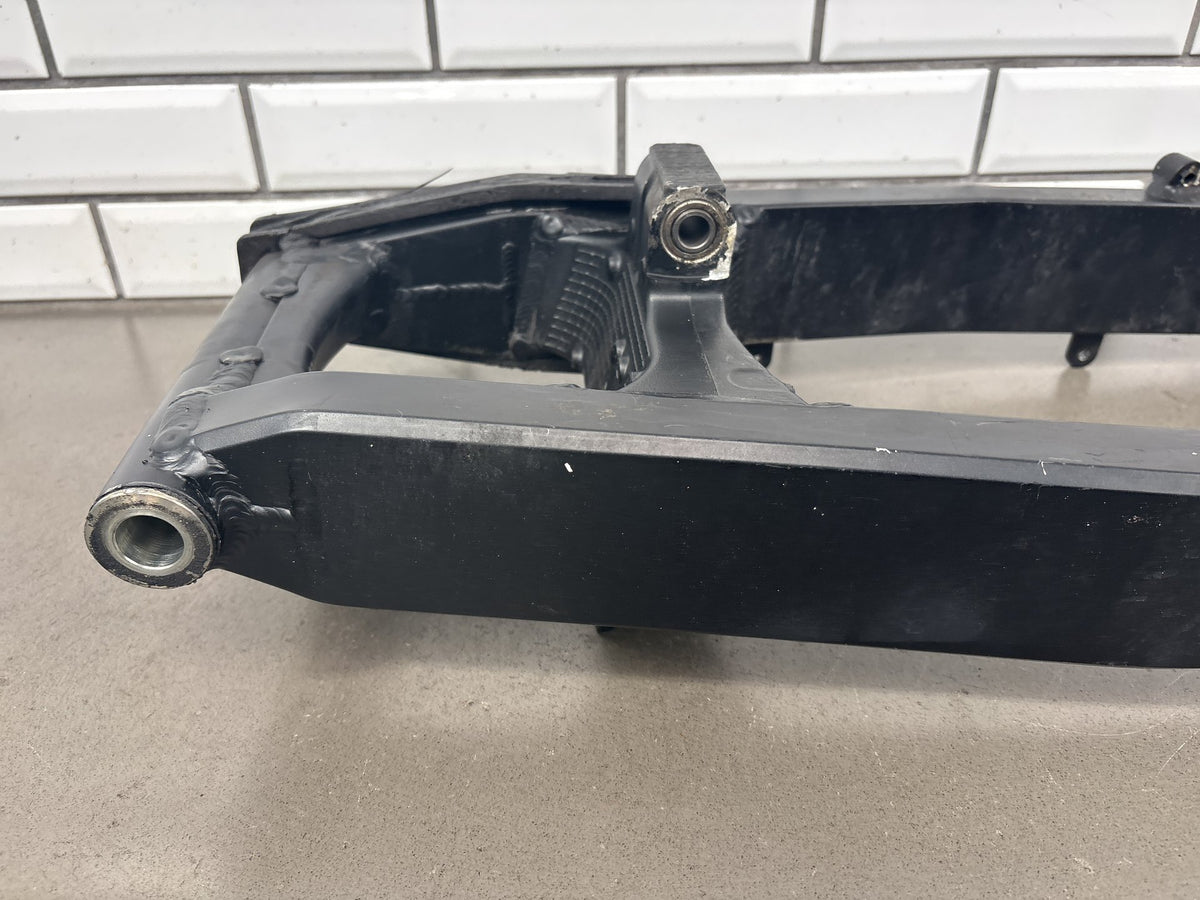 03-09 Suzuki SV650 SV650S Rear Swingarm (Black) OEM 61000-17G40-YAP
