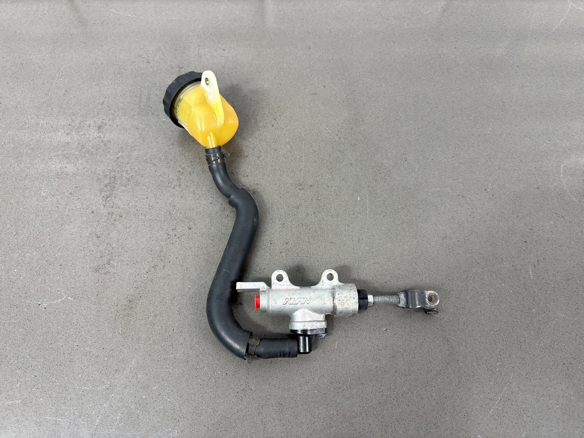 2002 Honda Interceptor 800 VFR800 Rear Brake Master Cylinder W/ Reservoir OEM