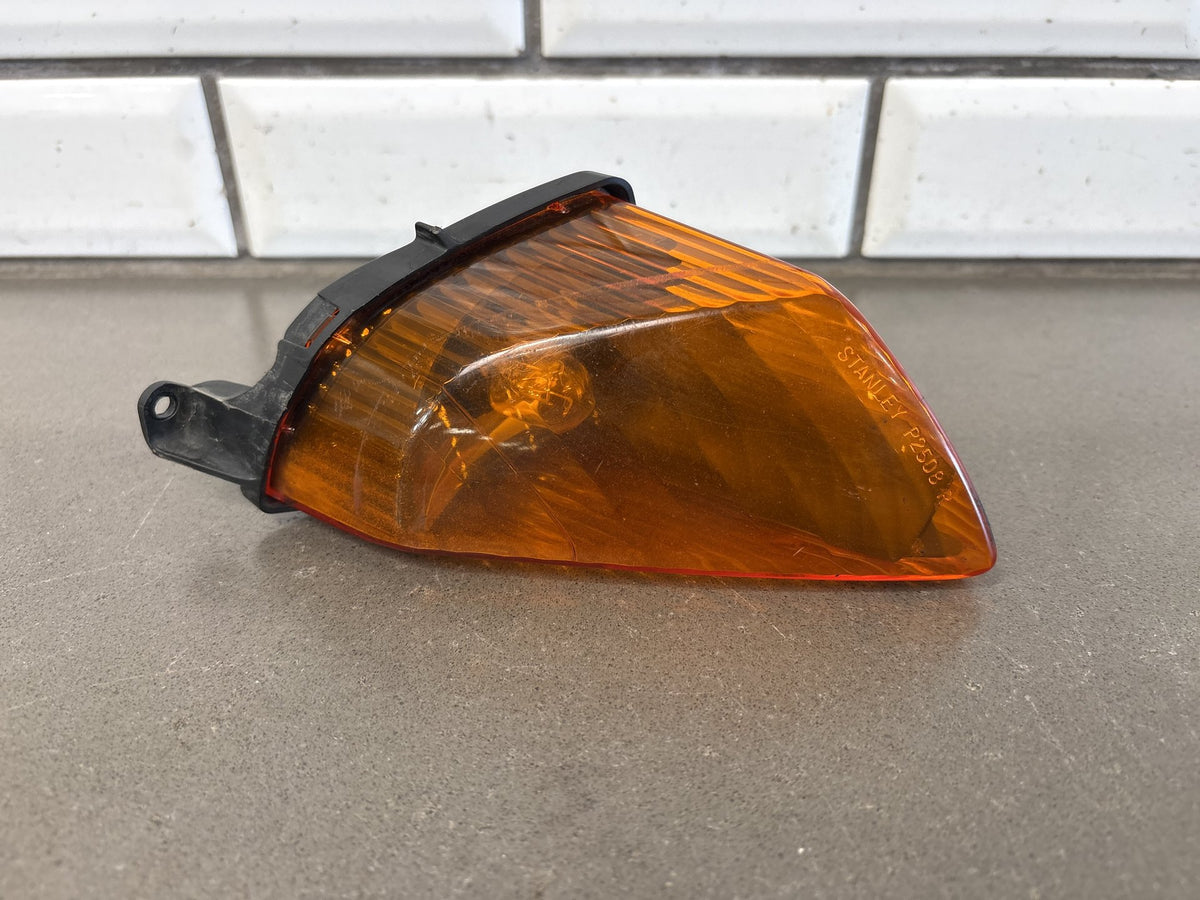 2002-05 Honda VFR800 Interceptor Front Turn Signal Pair Amber OEM 33410-MCW-A01