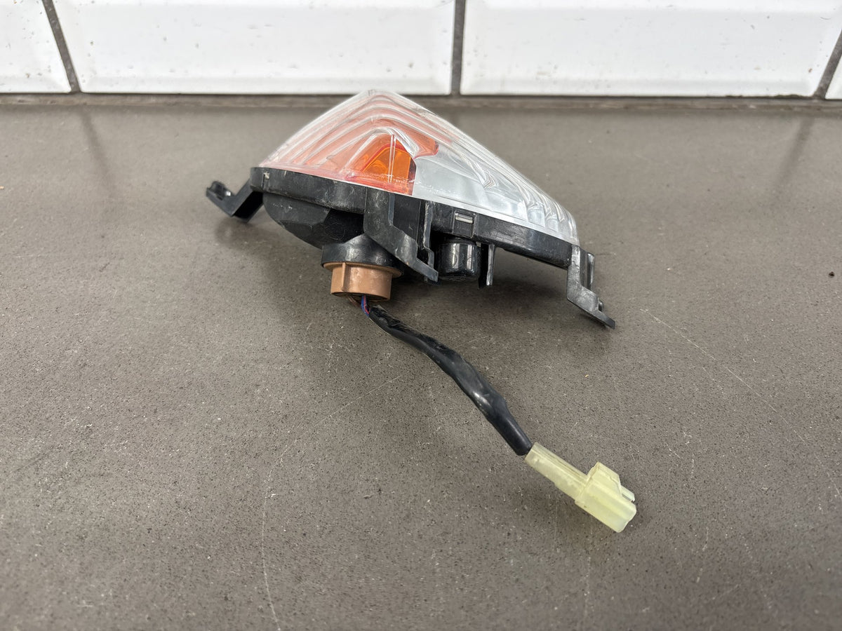2006-2011 Yamaha FJR1300 Front Turn Signals Pair Left Right OEM 3P6-83310-00-00