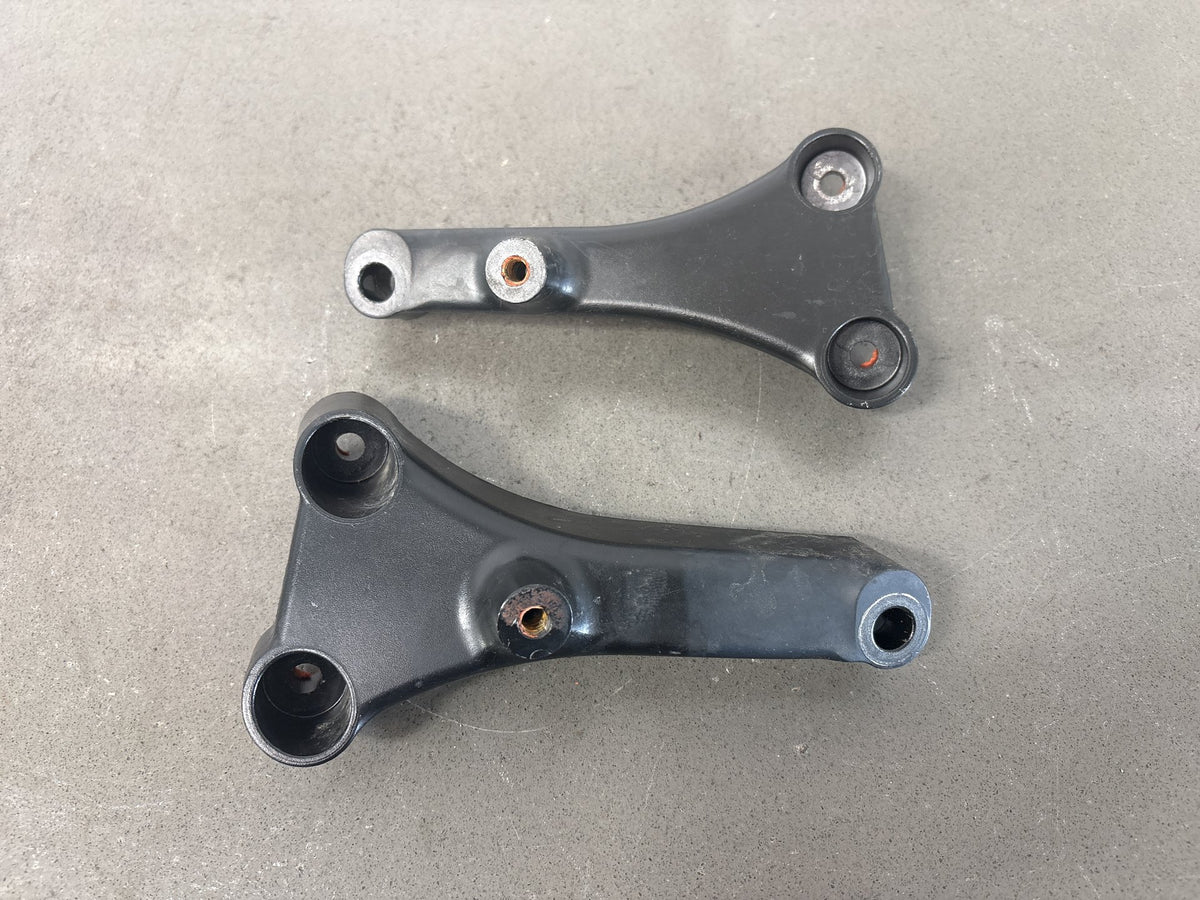 2010-2014 Kawasaki Concours 14 ZG1400 Engine Mount Brackets 32190-0424/0425