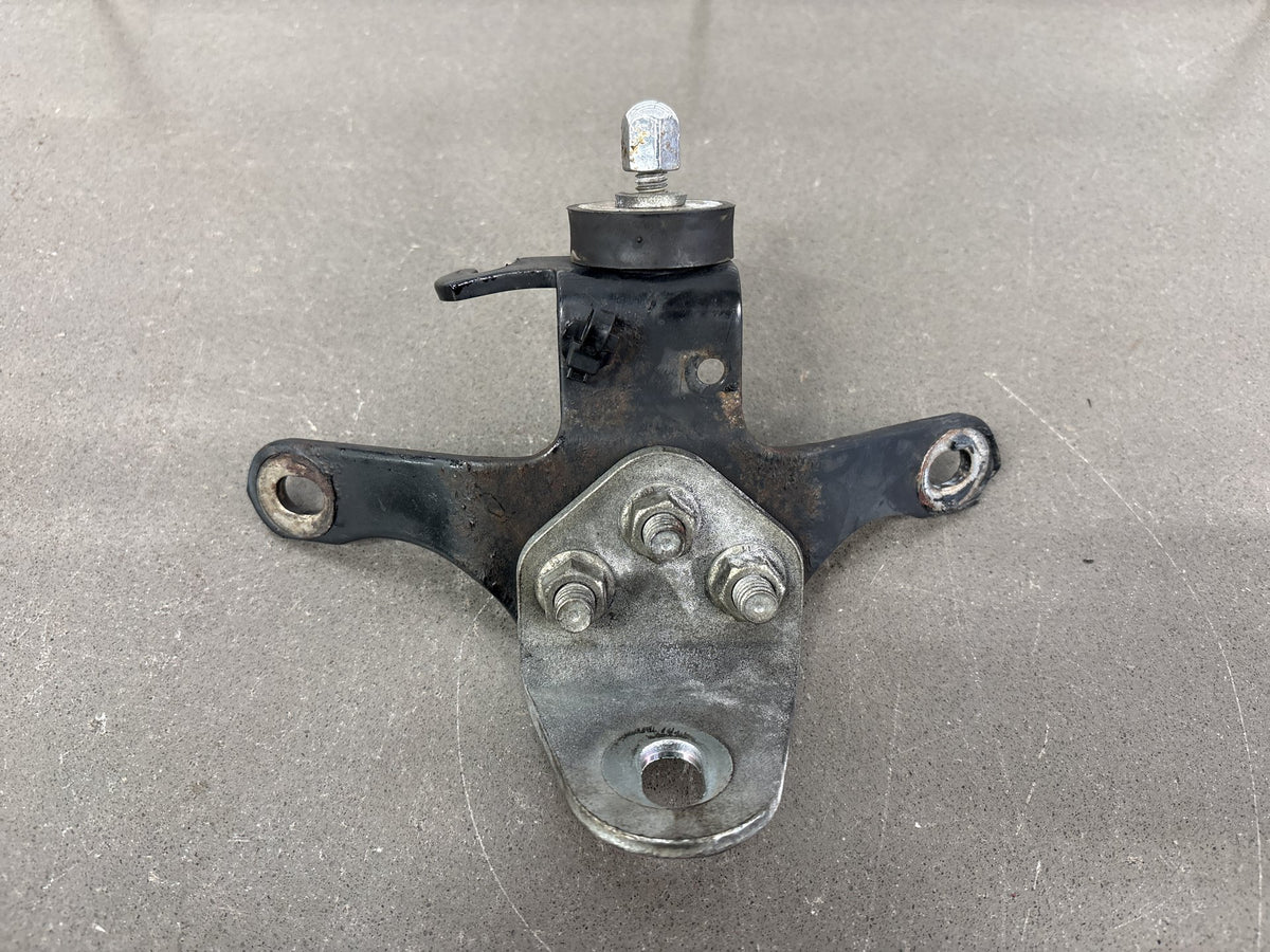 00-05 Harley Heritage Softail FLSTC Top Engine Mount Bracket OEM 16247-00