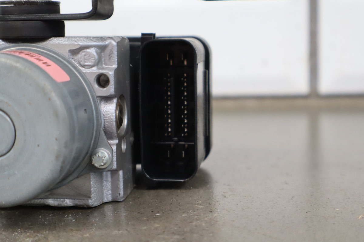 2018-2025 Kawasaki Ninja 400 ABS Pump 16082-0785