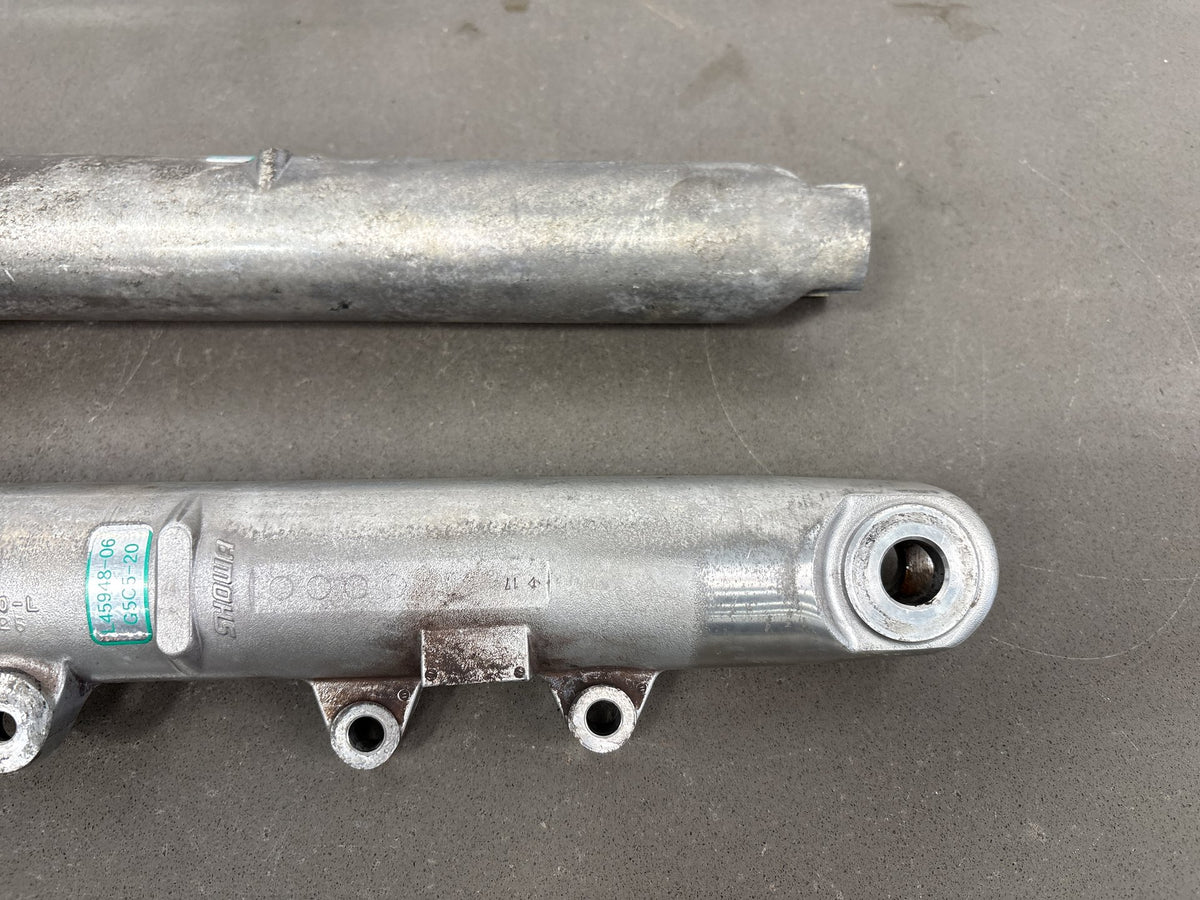 2006-2017 Harley-Davidson Dyna 49mm Front Fork Lowers Sliders 45947-06 45948-06