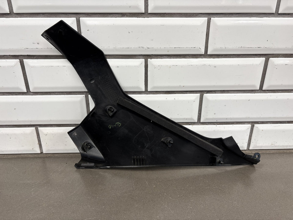 2018-2023 Kawasaki Ninja 400 Right Knee Pad Side Panel OEM 53065-0043