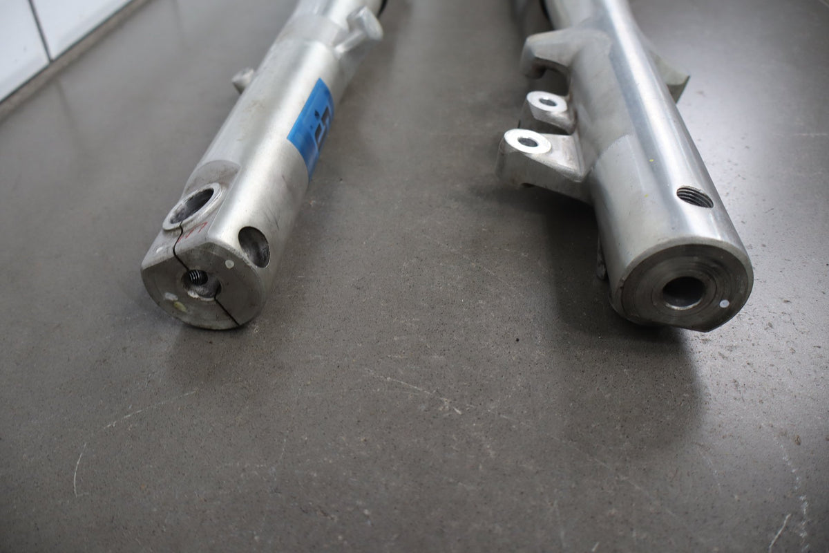 2001-04 Suzuki VL800 Volusia Front Fork Set Pair OEM 51103-41F20