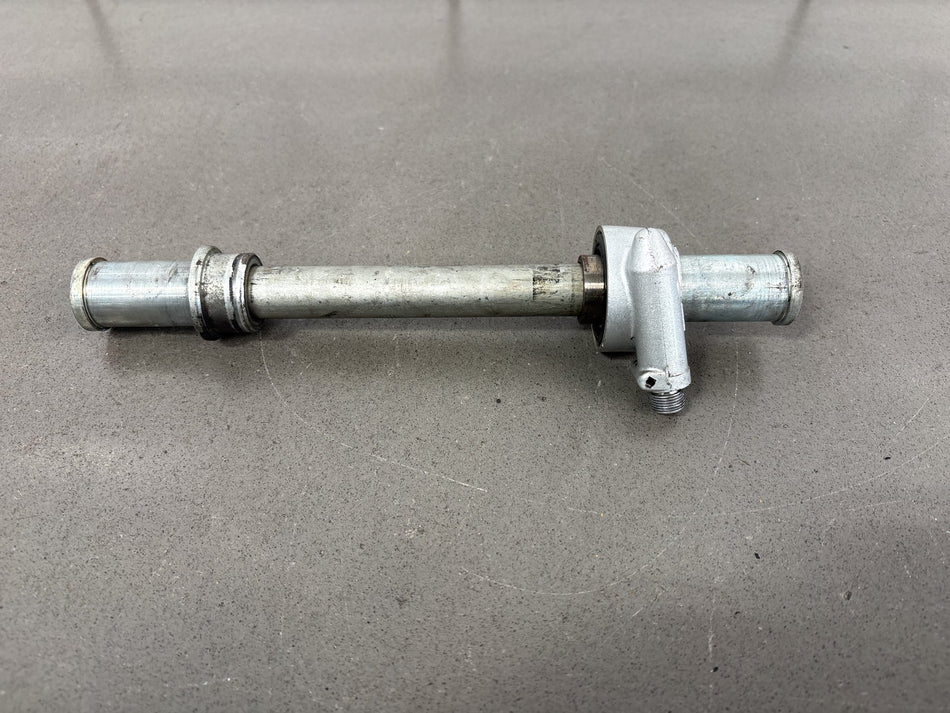 1990-1993 Kawasaki ZX-11 ZX1100C Front Axle Speedometer Drive OEM 41068-1311