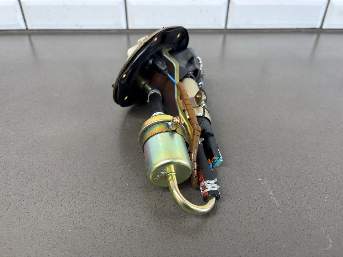 2002-06 Honda VFR800 Interceptor Fuel Pump Assembly OEM 16700-MCW-D02