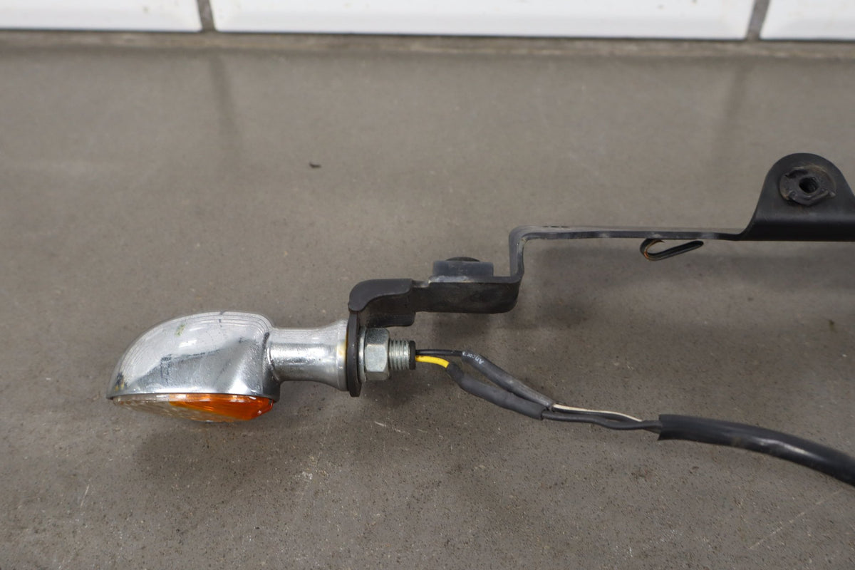 2001-03 Suzuki VL800 Volusia Front Turn Signal Set OEM with Bracket/Mount