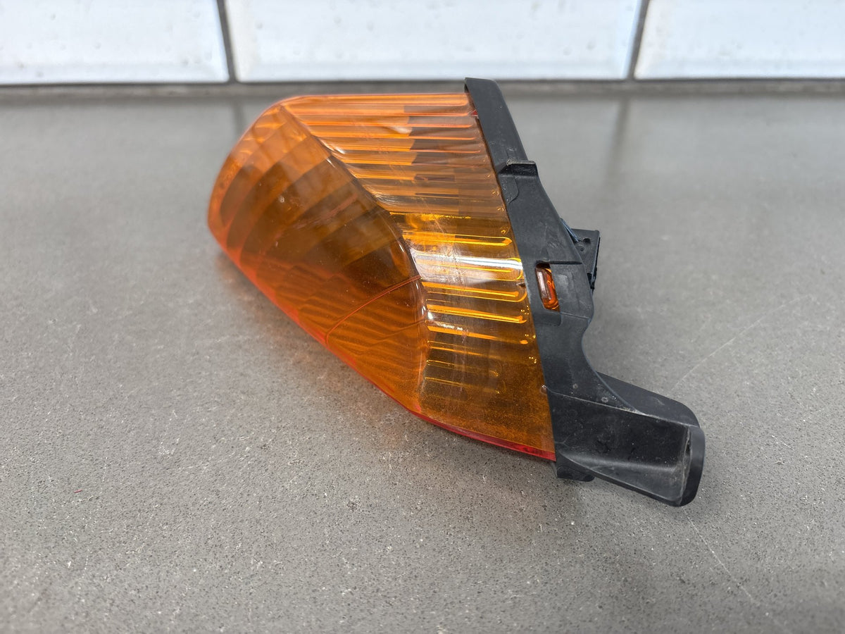 2002-05 Honda VFR800 Interceptor Front Turn Signal Pair Amber OEM 33410-MCW-A01